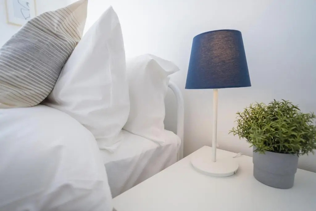 Rowsby Court - Stylish Apartment with Private Parking