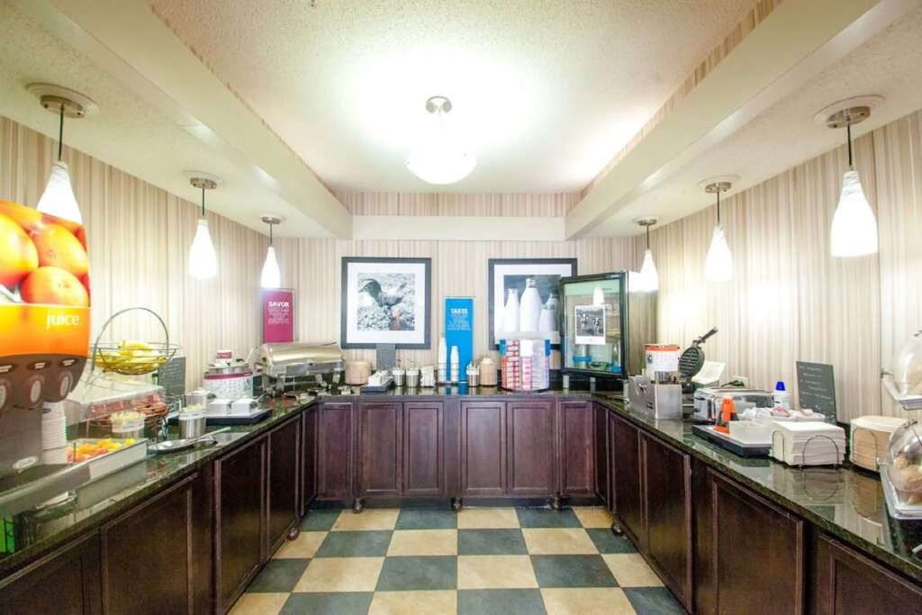 Hampton Inn Bloomington West