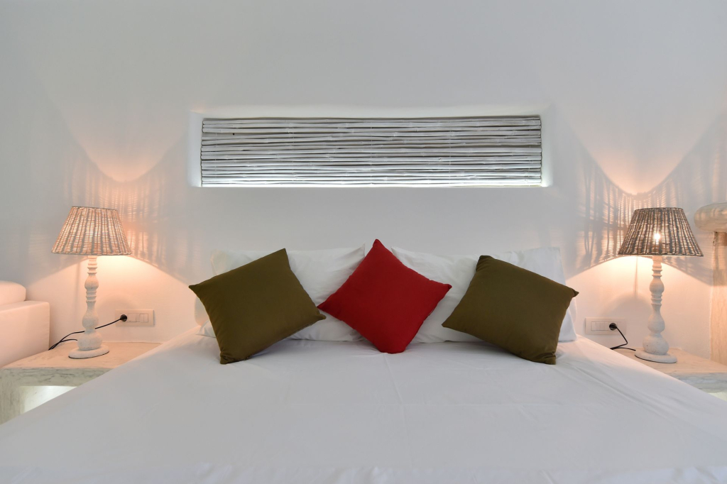 Zefi Hotel & Suites
