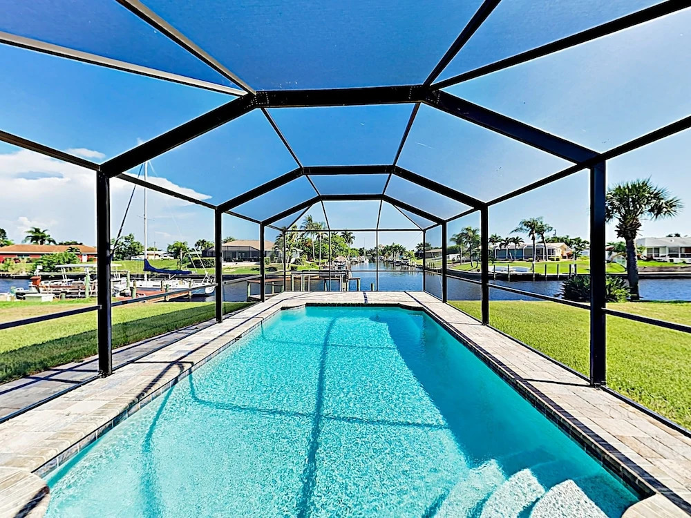 1820 Cape Coral - 3 Br Home