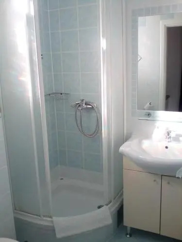 Ana Rooms