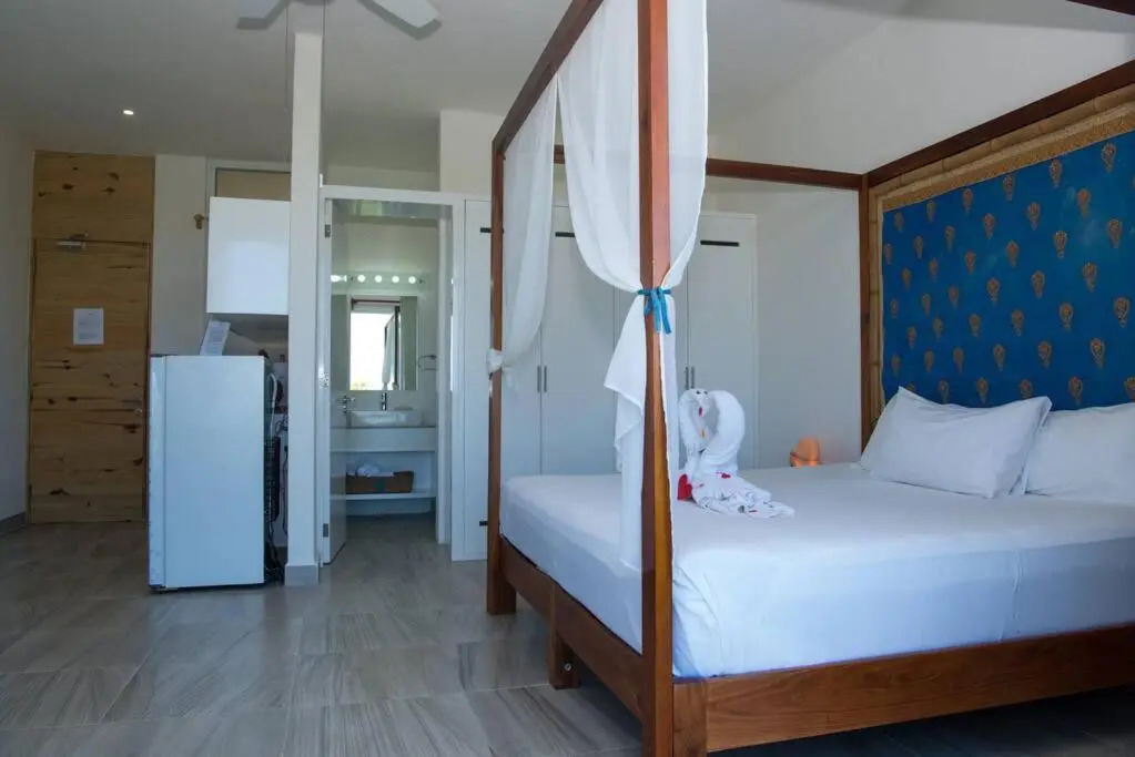 Oceanview Luxury Suite Steps from Quinta Avenida Balcony Infinity pool HMoon