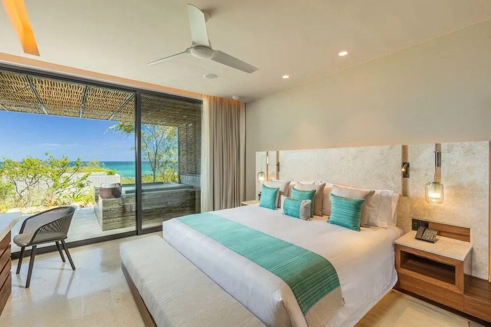 Solaz Signature Suites