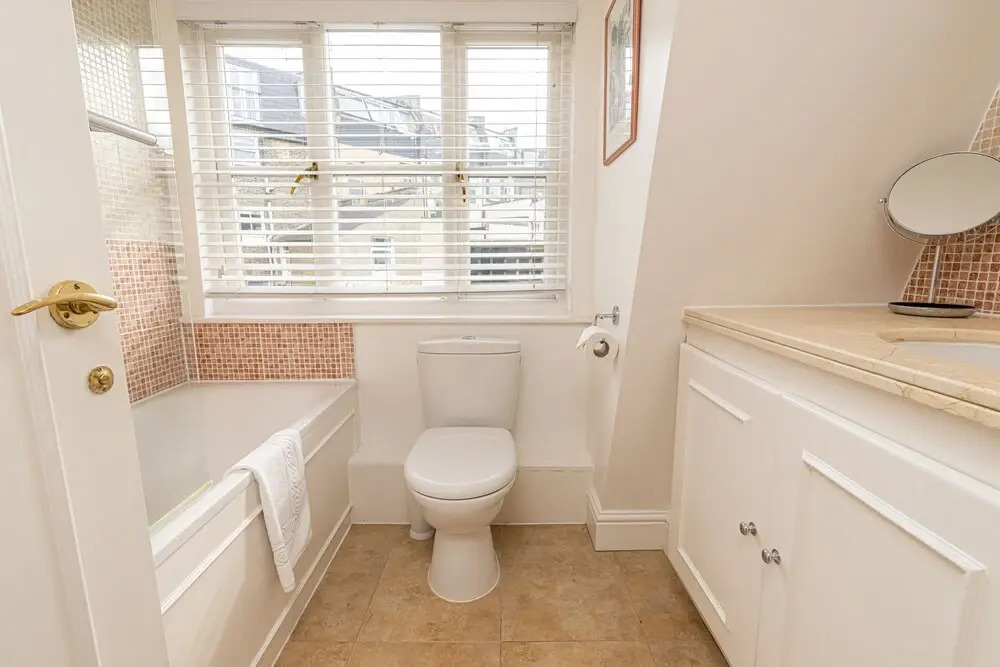 JOIVY Lovely 2bed House in Wandsworth w/ Backyard Patio