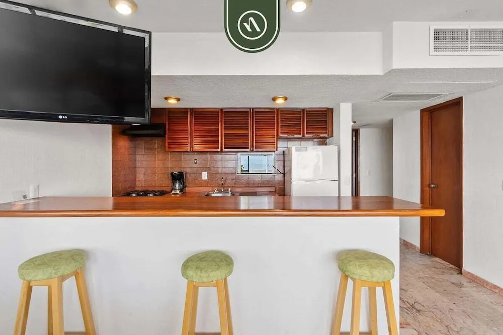 Costa Sur Suite 2 - Oceanview 1 BR Condo - Pool - Cleaning Included
