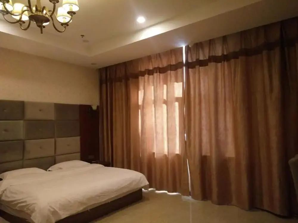 Pin Ge Business Hotel
