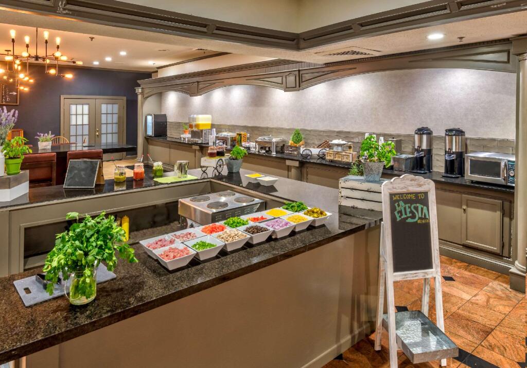 Holiday Inn Express Atlanta Airport - North by IHG