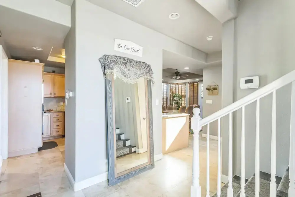 Beautiful Sunsets at 3BR Villa in Reno