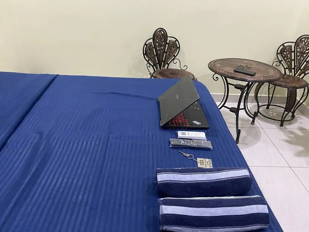 Pause LAVISH Living Gurgaon
