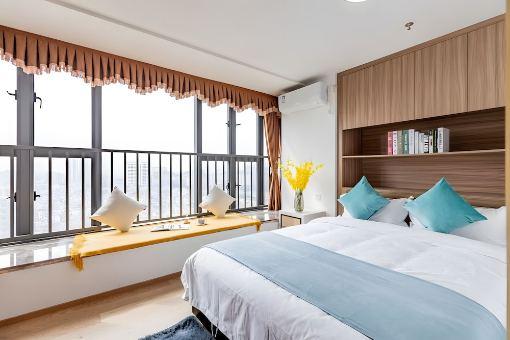 Yazhi Apartment