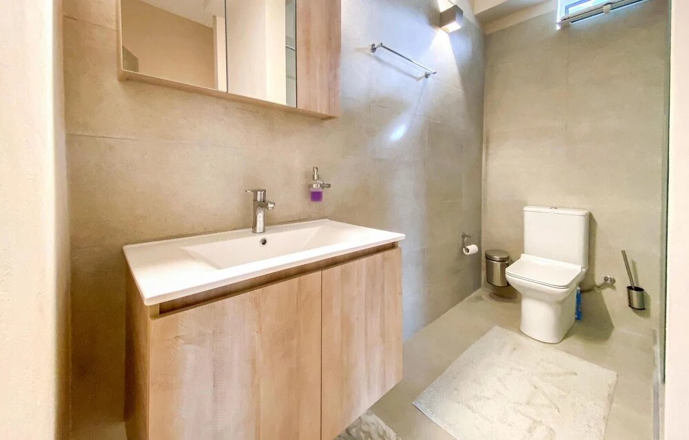 Beautiful Apartment in Chalkida With Wifi and 2 Bedrooms