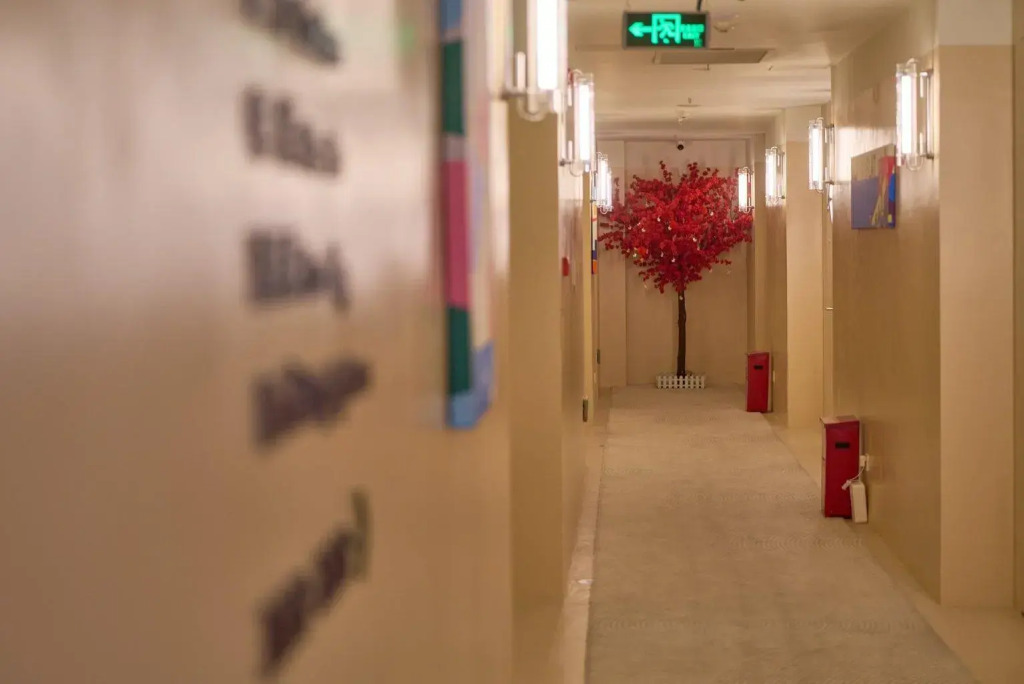 Layflat Hotel
