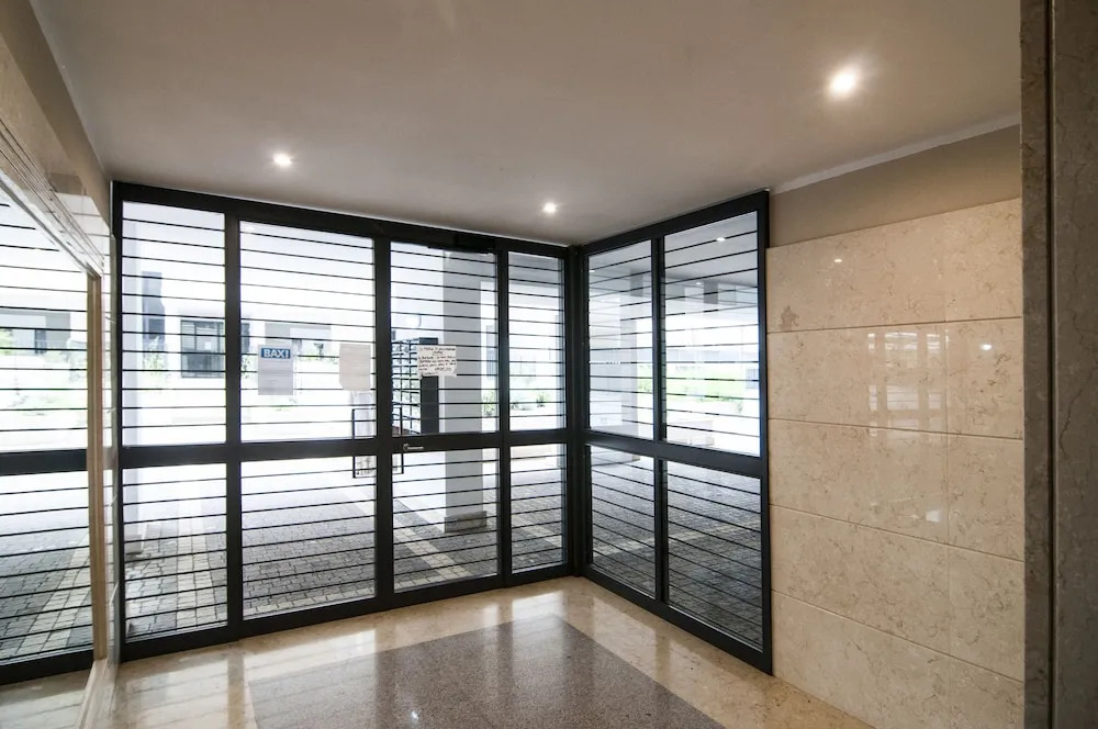GuestHost - Fonte Laurentina Apartments