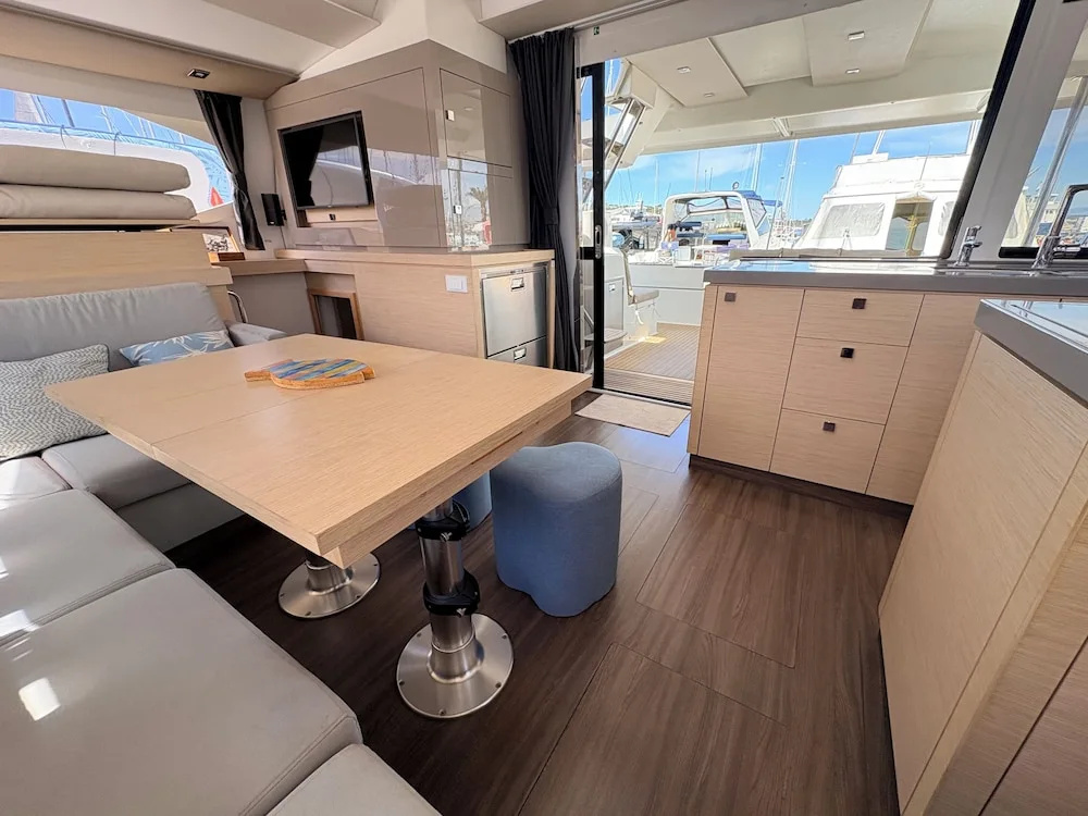 Catamaran EDEN