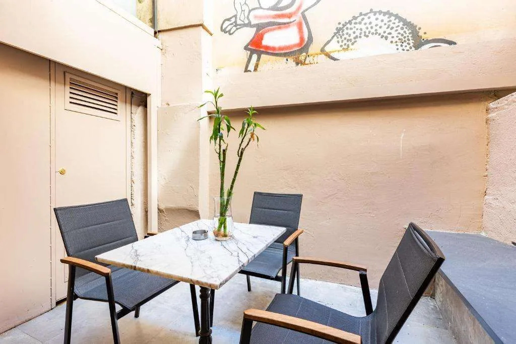 Snog Rooms & Suites