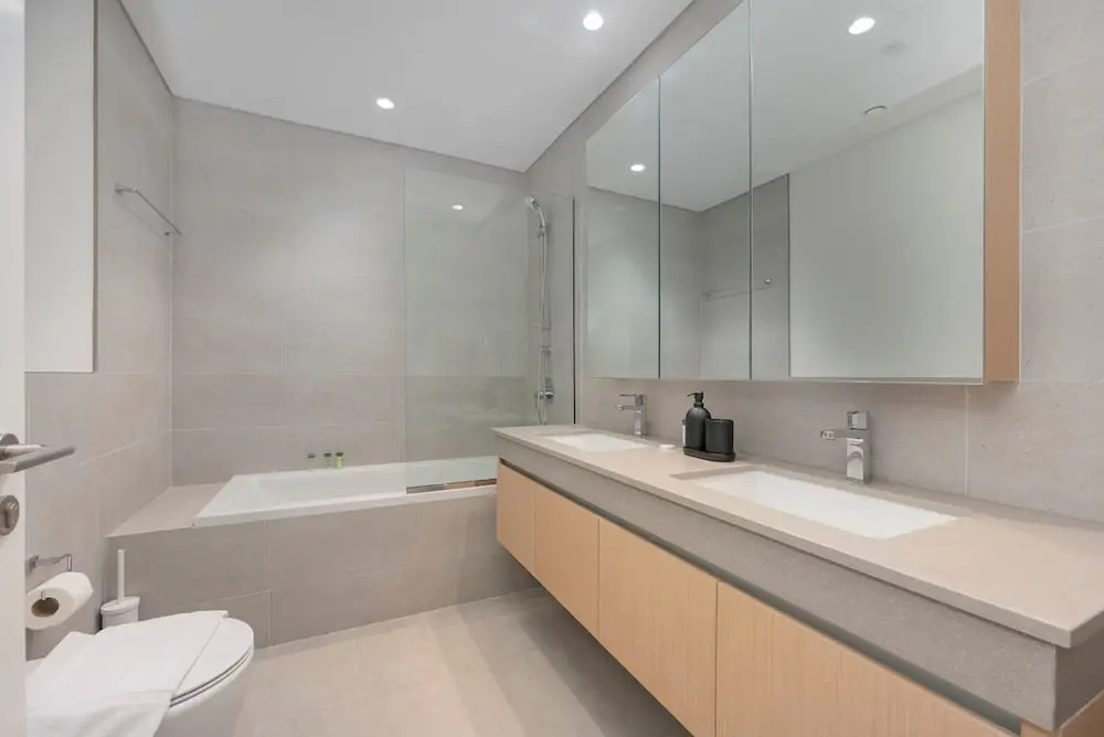 Peaceful 4-bedroom Bright Kitchen Space in Dubai Creek Harbour
