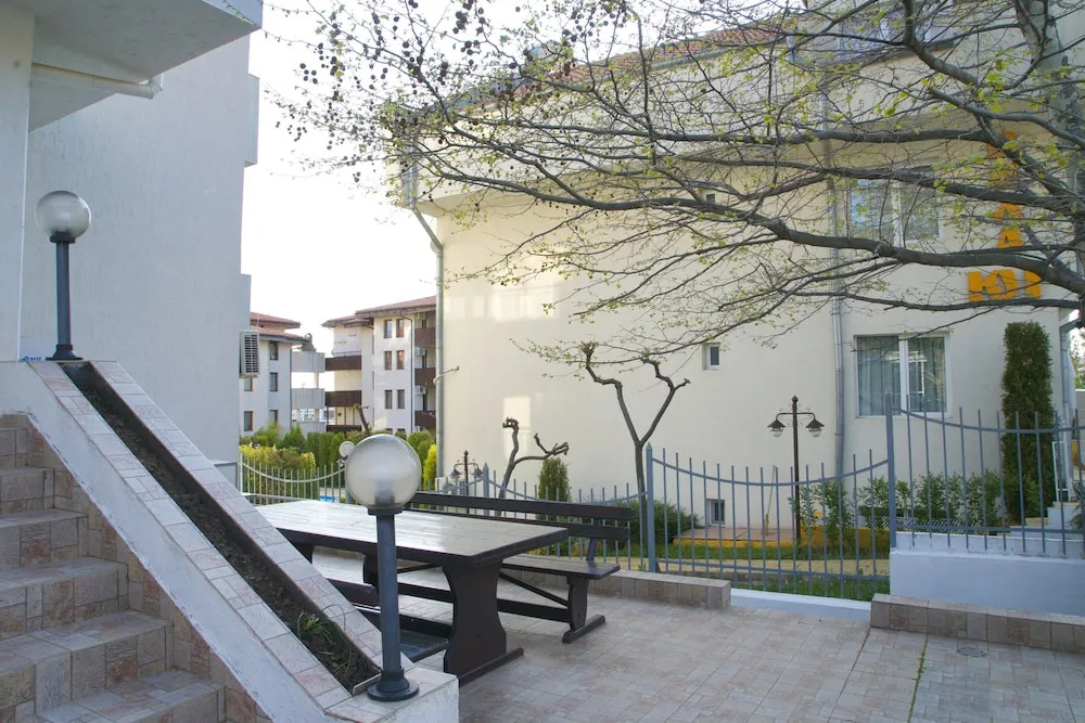 Daisy Guest House