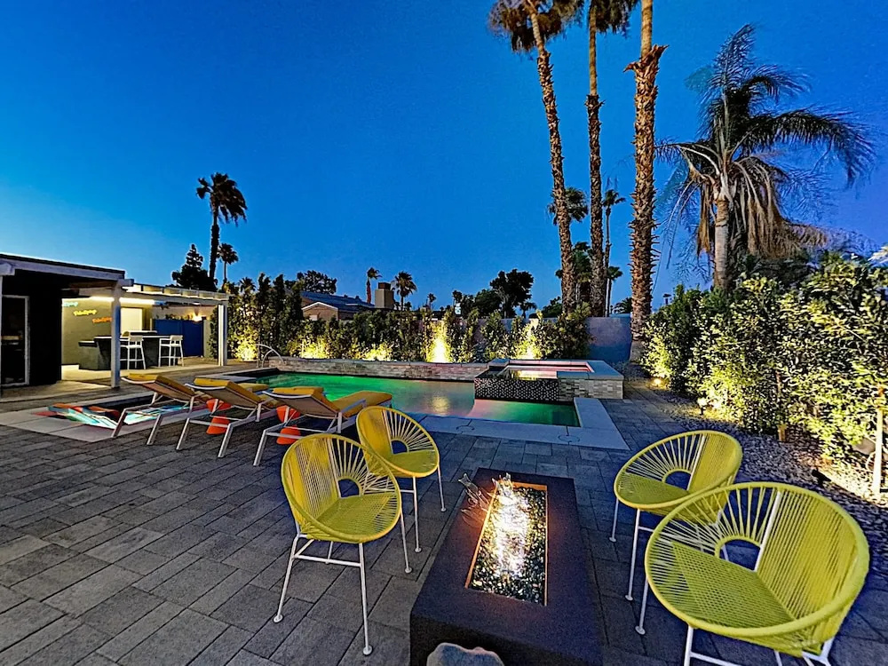 New Listing! Chic Desert Oasis W/ Private Pool 4 Bedroom Home