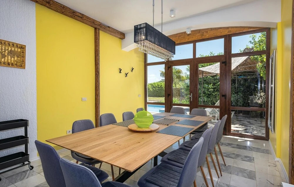 Awesome Home in Rovinj With Wifi and 6 Bedrooms