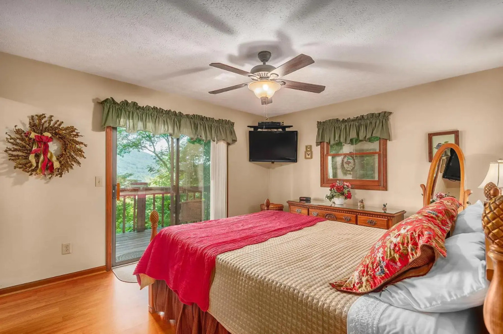 Bella Vista - Hot Tub and Pet Friendly