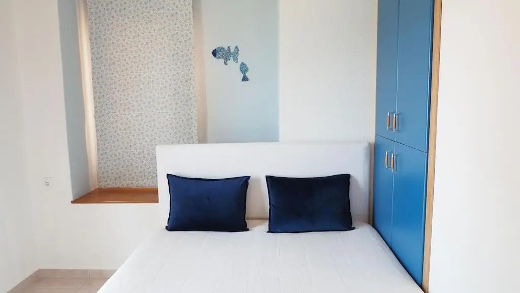 Yades elegant villa 2 minutes away from the beach