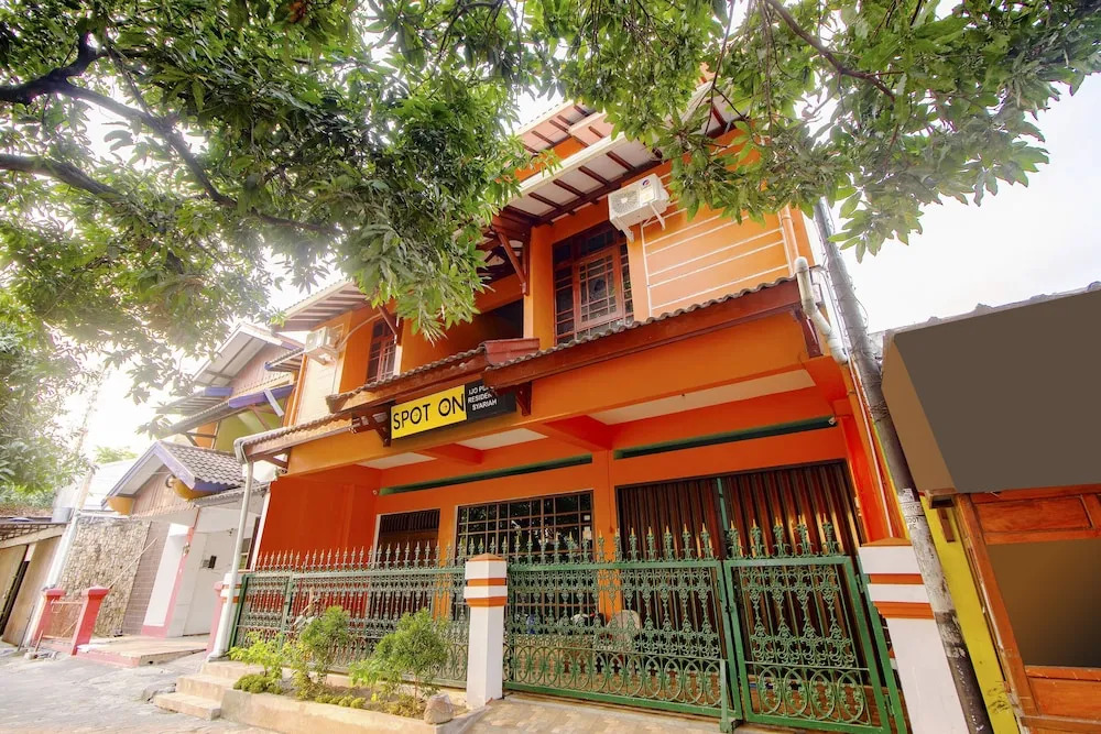 Ijo Pupus Syariah Residence by OYO Rooms