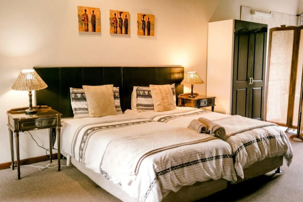 Thatchings Bed and Breakfast