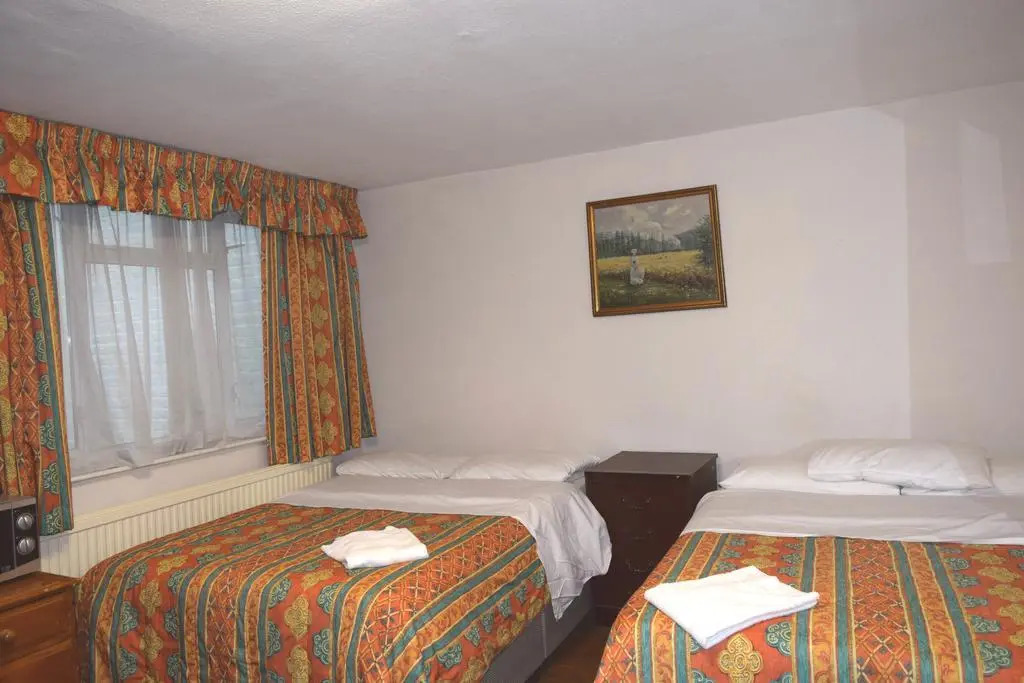 Ventures Hotel