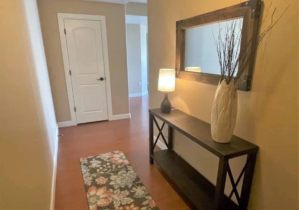 Downtown Condo Close to Everything