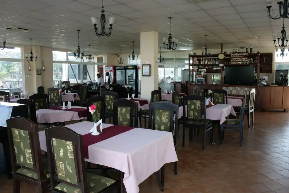 Ryans Bay Hotel