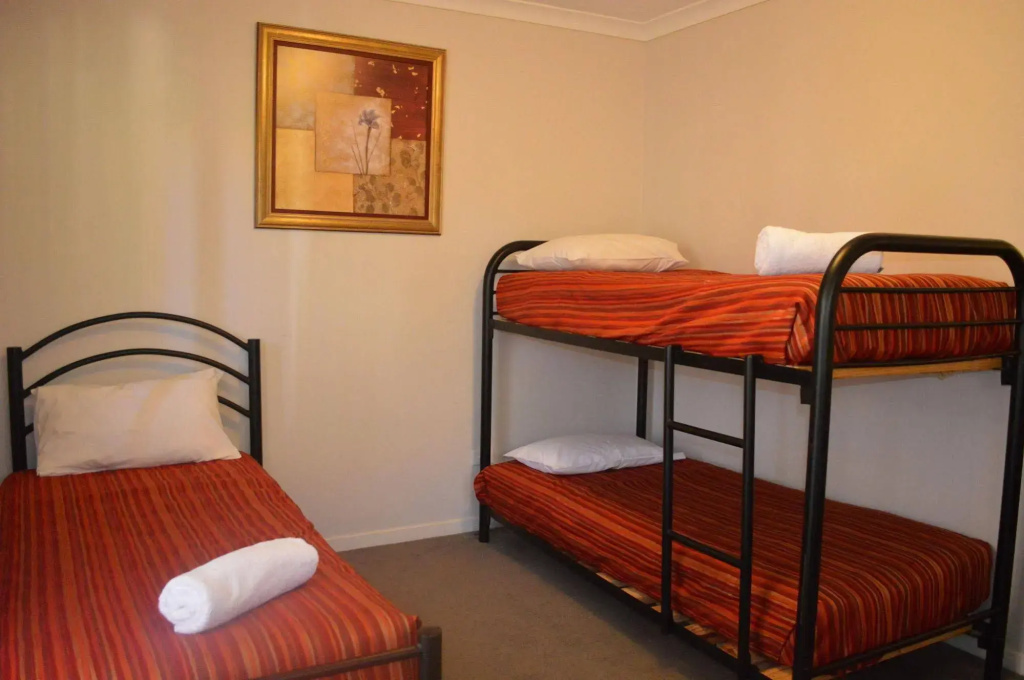 Higgins Lane Motel