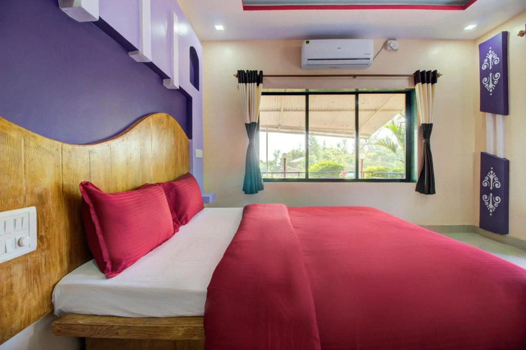 Lifeline Villas - Marvel Valley View 5Bhk With Private Pool,Surrounded by strawberry farms