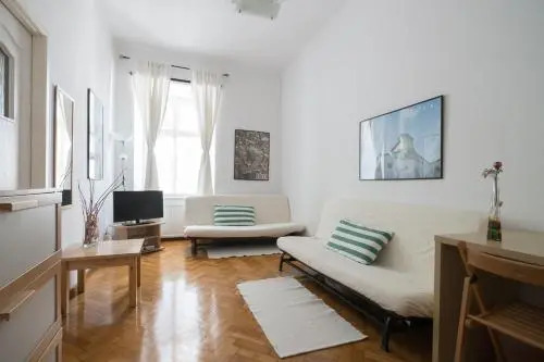 Home in Krakow Silvios Apartments