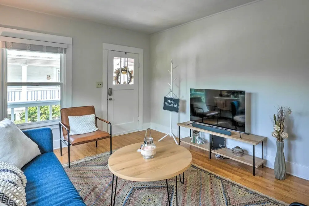 Walk to Main St: Historic Cottage in Sutter Creek