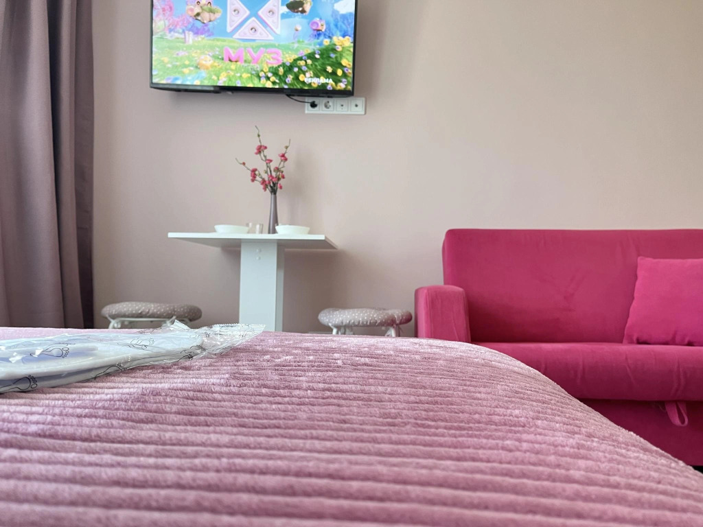 Romlex Apartments (Ромлекс) на улице Чаркова 28