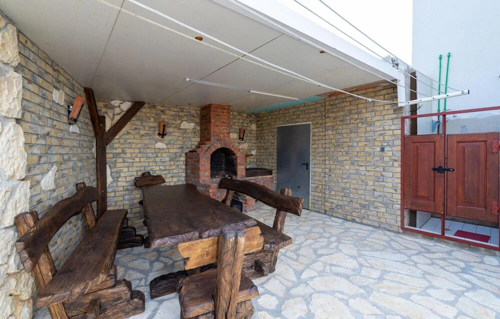 Nice Apartment in Rovanjska / Jasenice With 2 Bedrooms and Wifi