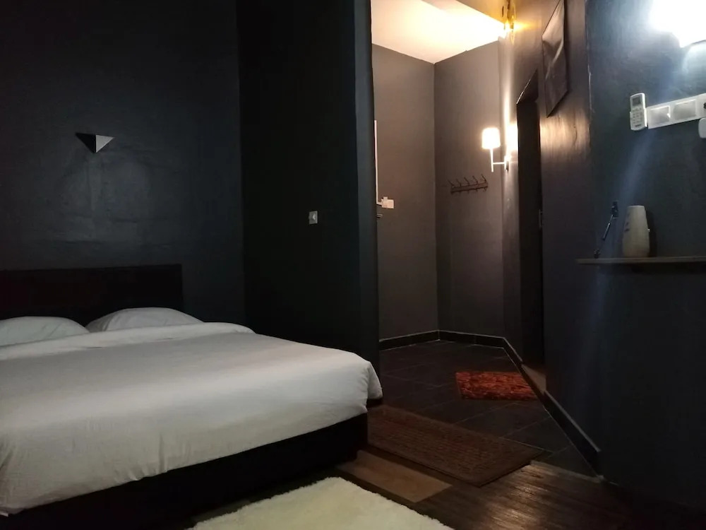 Pine Boutique Batu Gajah