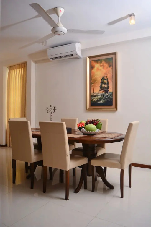 Deluxe 4BR Penthouse By Unique Towers