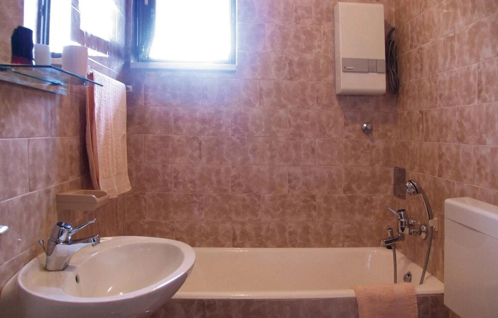 Beautiful Home in Mastrinka With 4 Bedrooms, Sauna and Outdoor Swimming Pool