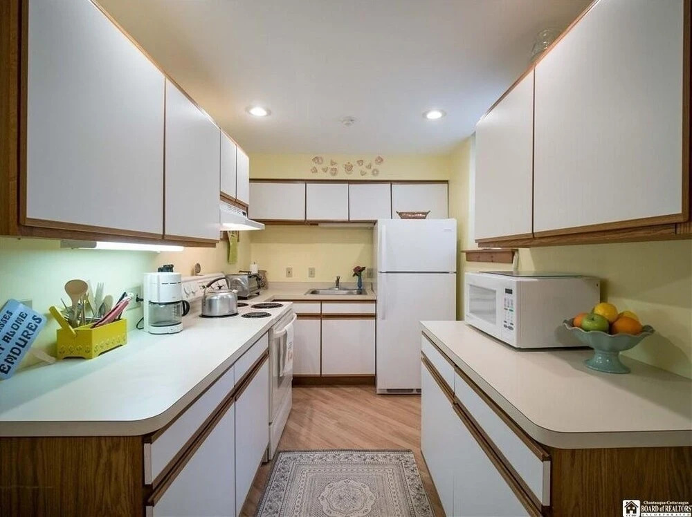 A Summer Place Unit A 2 Bedroom Home by Redawning