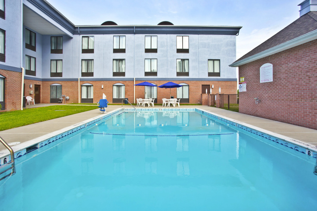 Holiday Inn Express Hotel and Suites Harrington - Dover Area by IHG