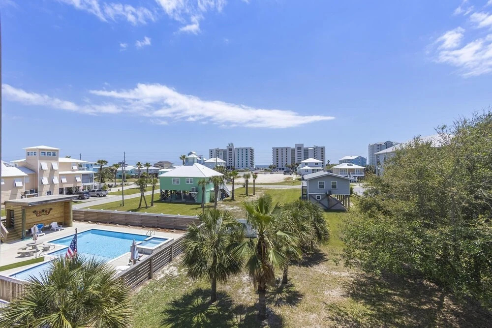 Hot Sand 4 Bedroom Home by RedAwning