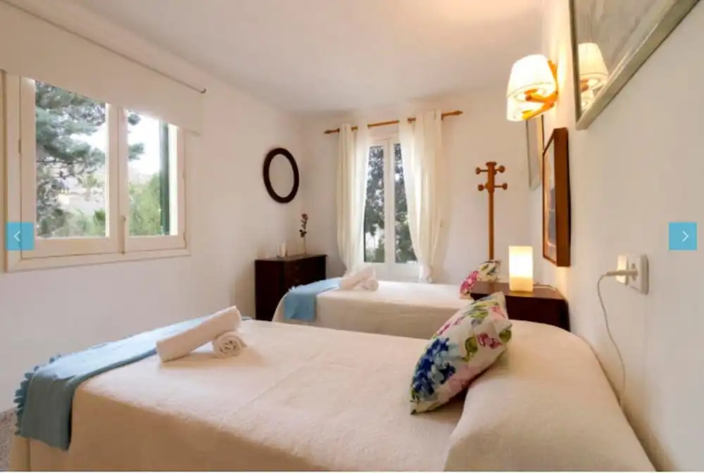Villa - 6 Bedrooms with Pool - 105092