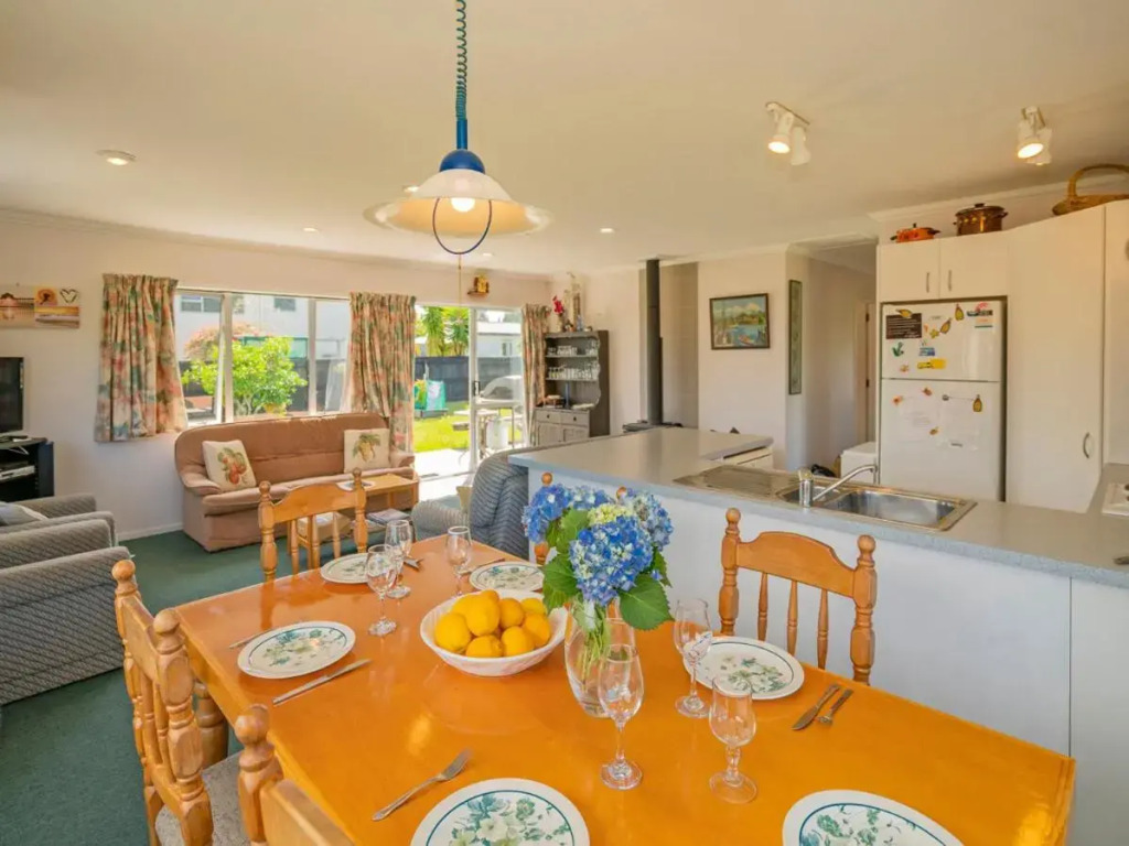 Silver Sands - Cooks Beach Holiday Home