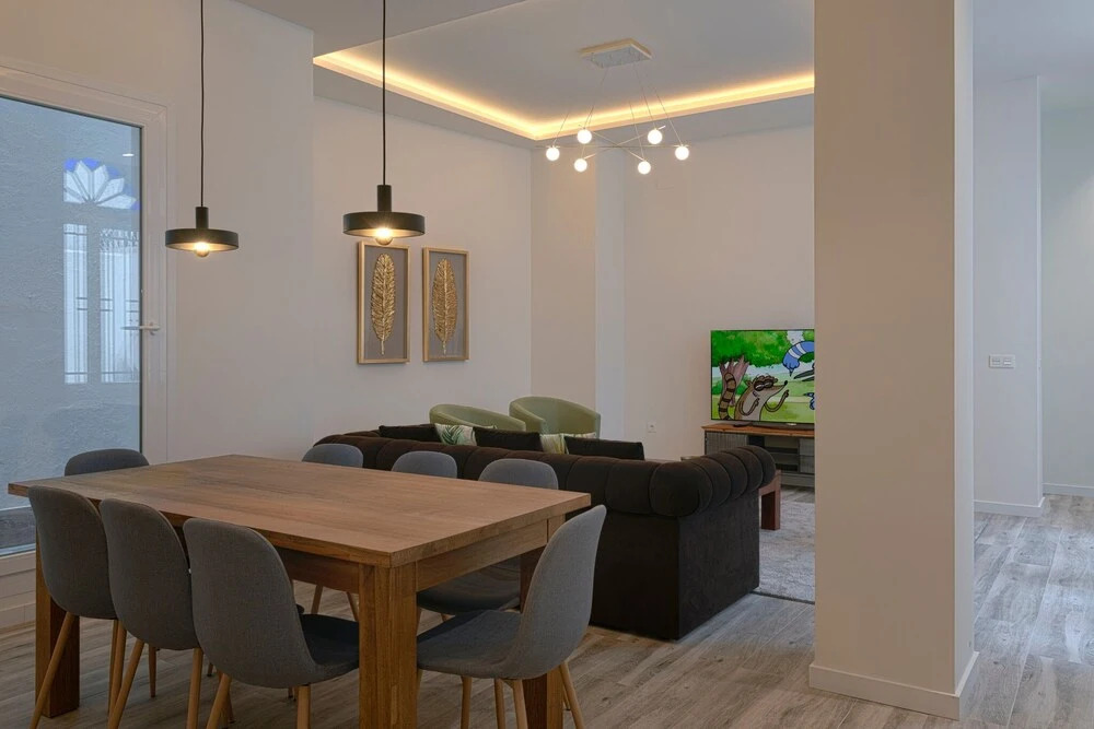 Fresh Velazquez Apartments