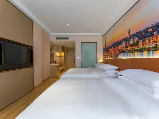 Vienna Hotel (Jiujiang Binjiang Road  Pedestrian Street)