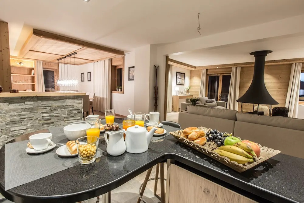 Whistler Lodge by Alpine Resorts