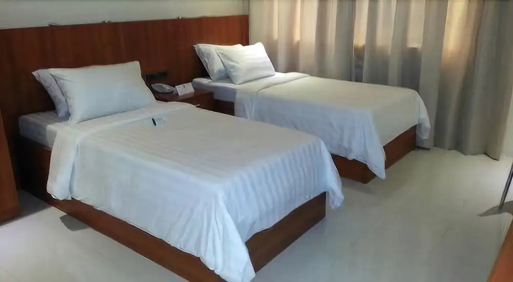 Parkway Hotel