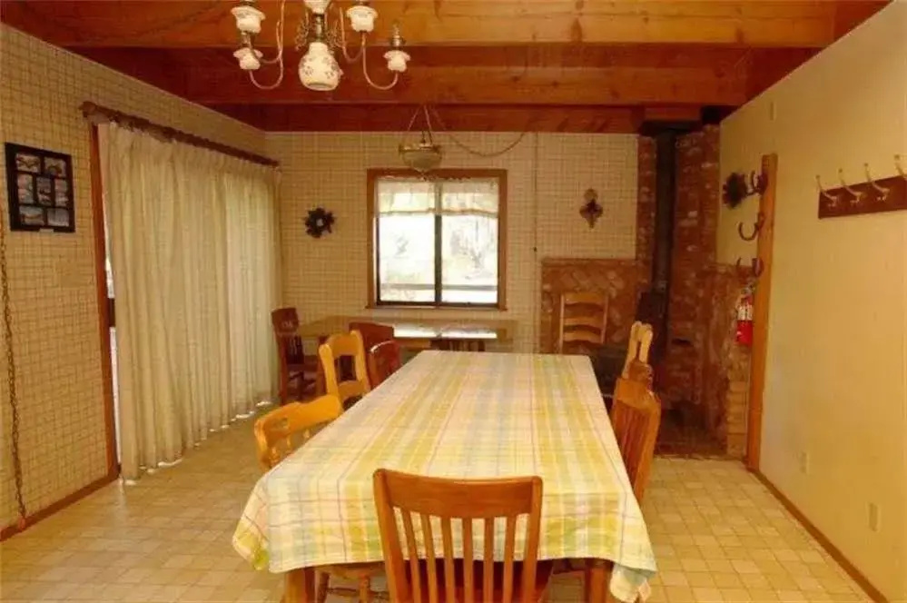 Bear Snugglin by Big Bear Cool Cabins