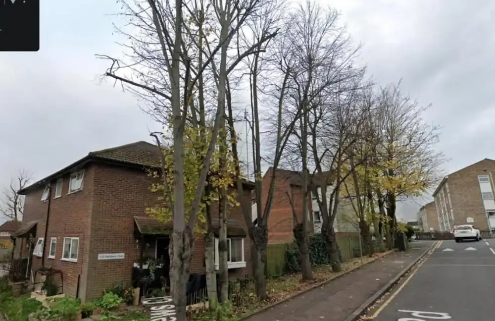1 Bed House Sleeps 2 -free Parking -Tv